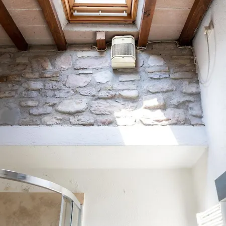 Rustic House, Con Patio E Giardino, Centro Dom wakacyjny *