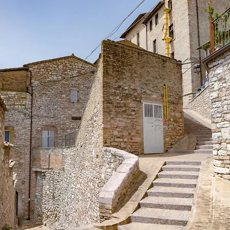 Rustic House, Con Patio E Giardino, Centro Asyż