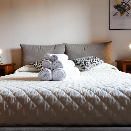 Rustic House, Con Patio E Giardino, Centro 度假居