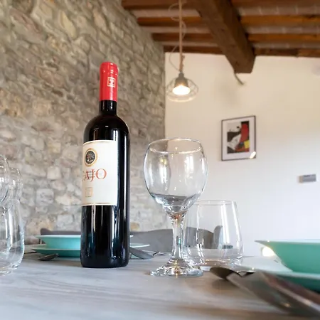 Casa vacanze Rustic House, Con Patio E Giardino, Centro