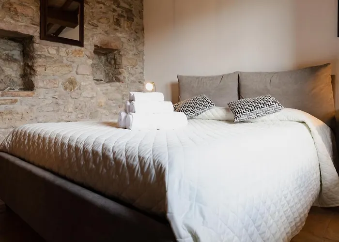 Dom wakacyjny Rustic House, Con Patio E Giardino, Centro *