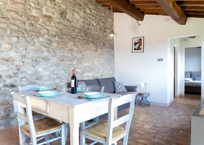 Dom wakacyjny Rustic House, Con Patio E Giardino, Centro