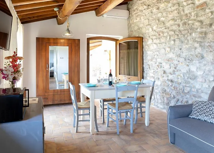 Rustic House, Con Patio E Giardino, Centro Dom wakacyjny