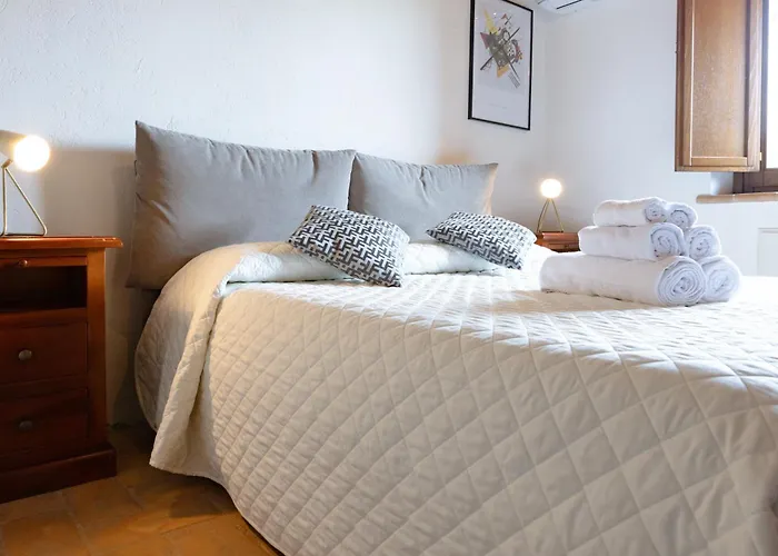 Rustic House, Con Patio E Giardino, Centro Hébergement de vacances